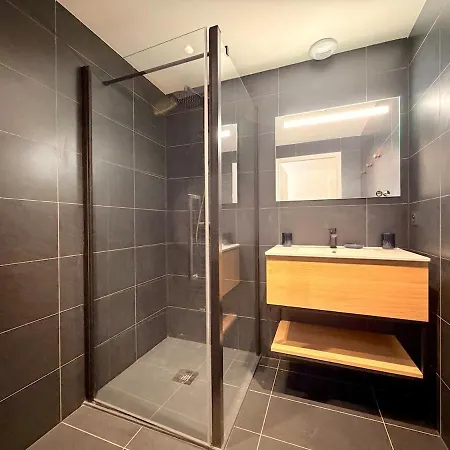 T3 Neuf Et Calme - Vue Sublime Et Garage Prive Apartment *
